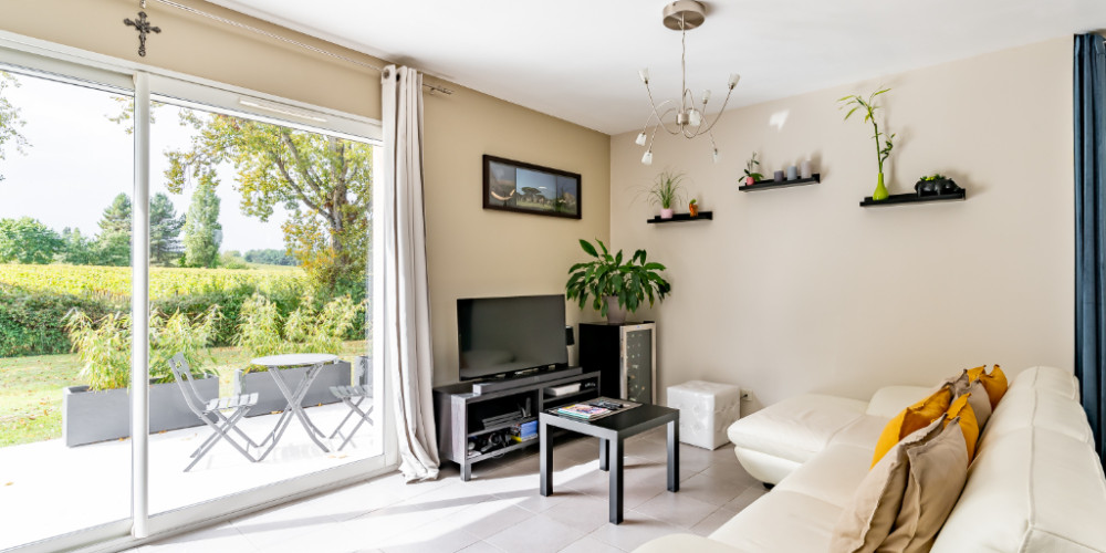 maison à RAUZAN (33420)