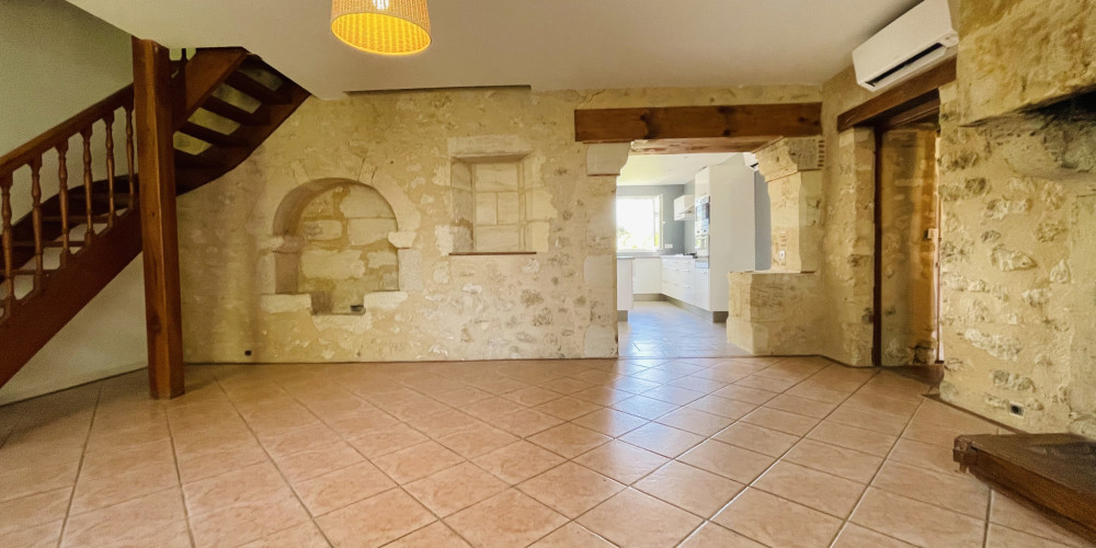 maison à RAUZAN (33420)