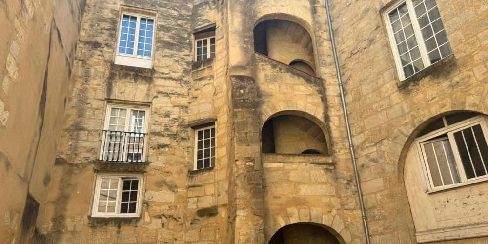 appartement à BORDEAUX (33000)