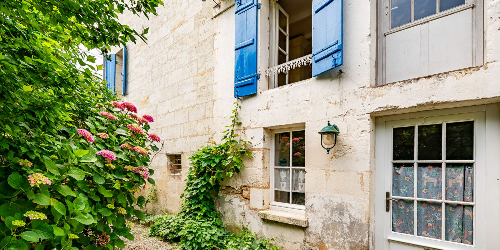 maison à ASQUES (33240)