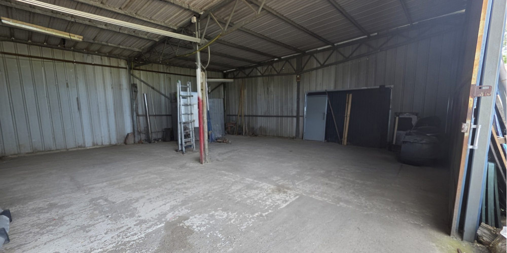 local commercial à CADAUJAC (33140)
