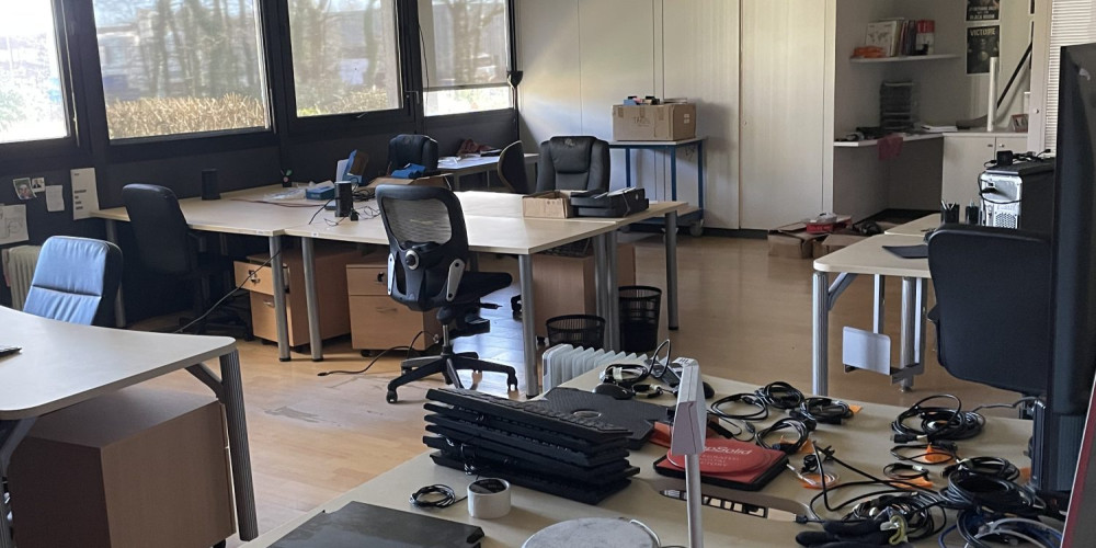 local commercial à CANEJAN (33610)