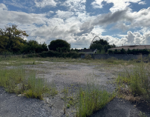 terrain  LE TEICH