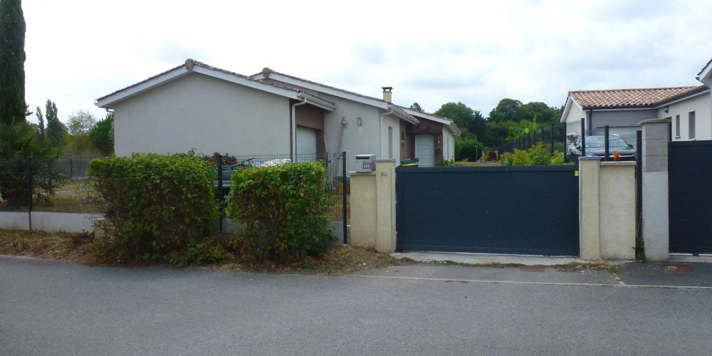 maison à GENISSAC (33420)