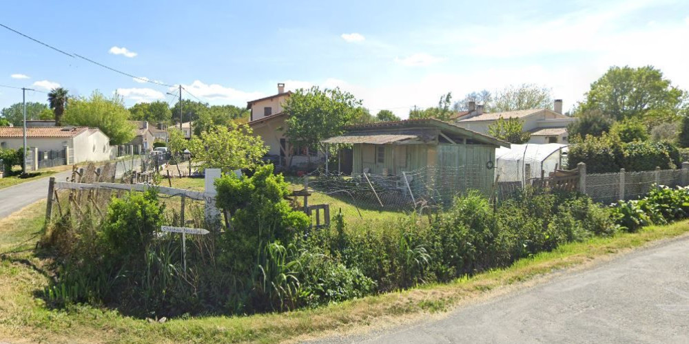 terrain à JAU DIGNAC ET LOIRAC (33590)