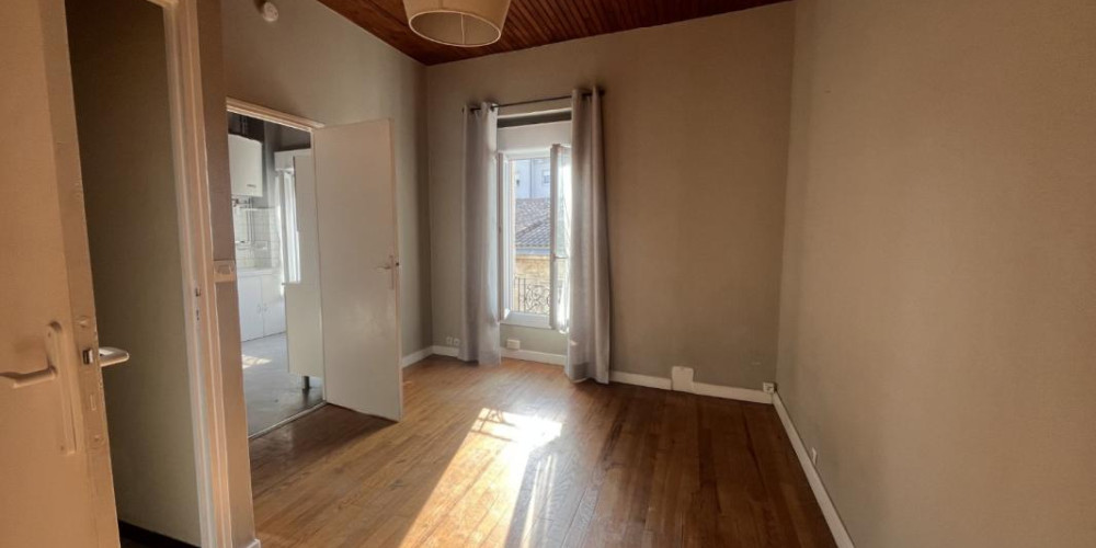 appartement à BORDEAUX (33800)