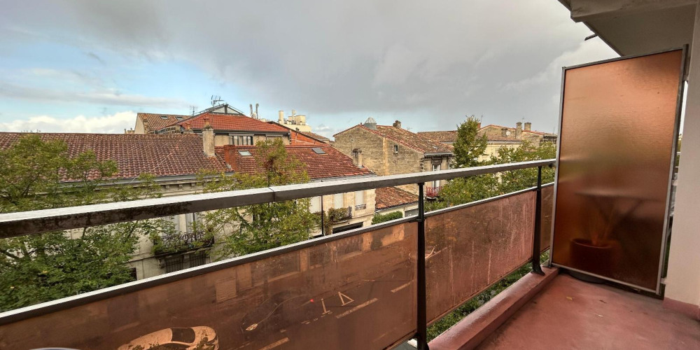 appartement à BORDEAUX (33800)