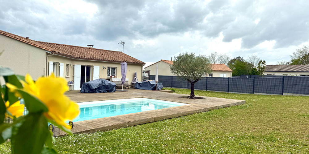 maison à FRONSAC (33126)