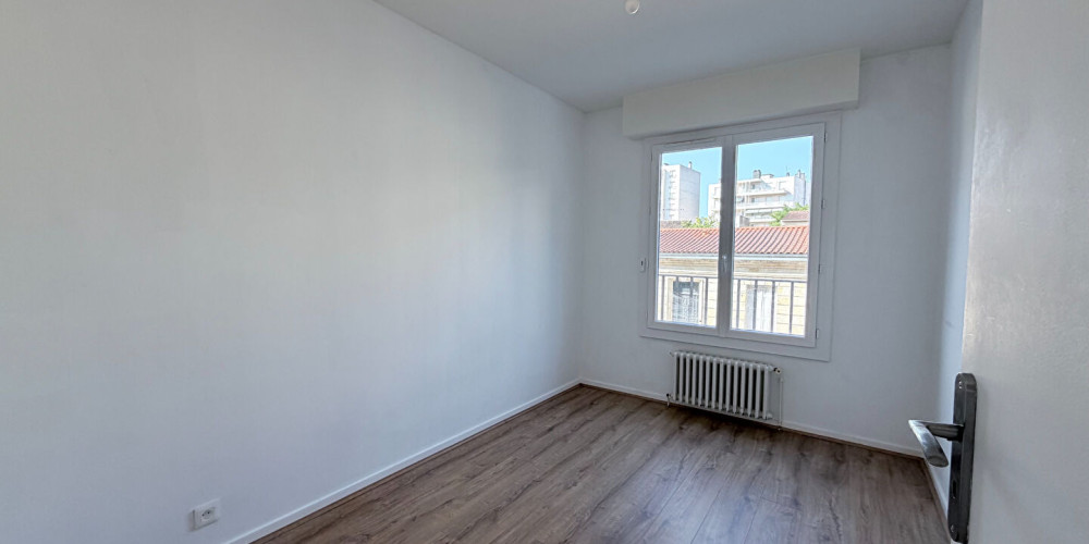 appartement à BORDEAUX (33000)
