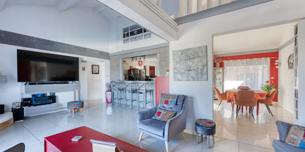 maison à BASSENS (33530)