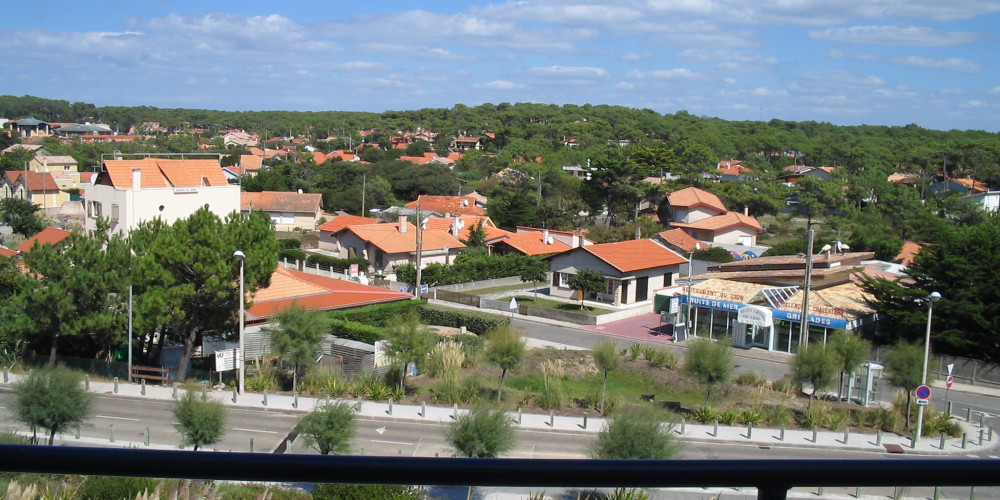 appartement à LACANAU (33680)