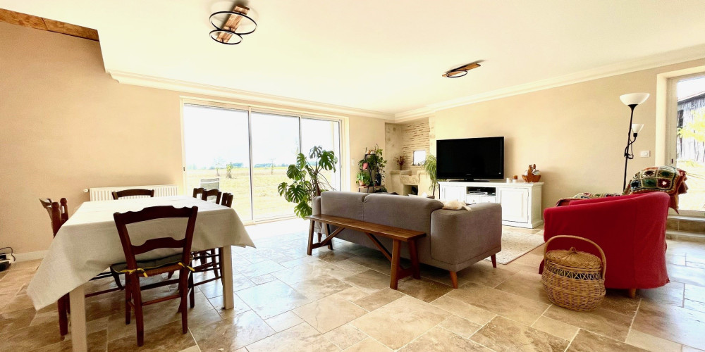 maison à HURE (33190)