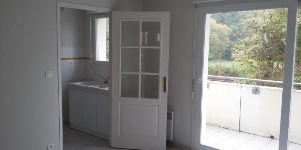 appartement à ST SEURIN SUR L ISLE (33660)