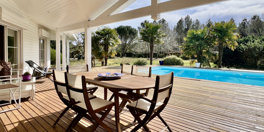 maison à SALLES (33770)