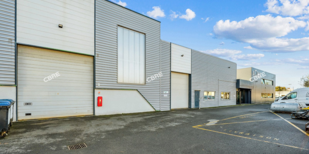 local industriel à BLANQUEFORT (33290)