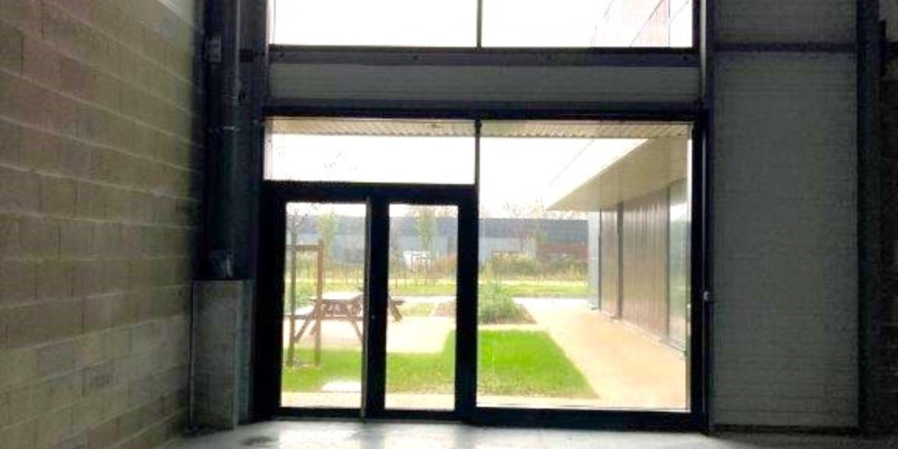 local industriel à MERIGNAC (33700)