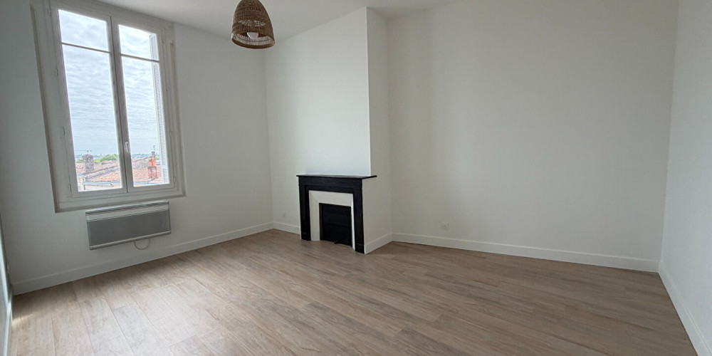 appartement à BORDEAUX (33800)
