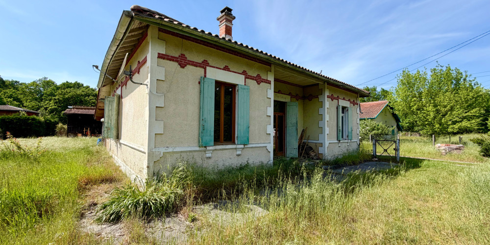maison à ARES (33740)