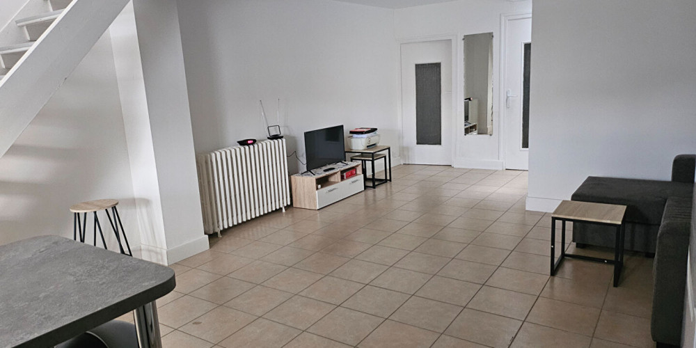 maison à VILLENAVE D ORNON (33140)