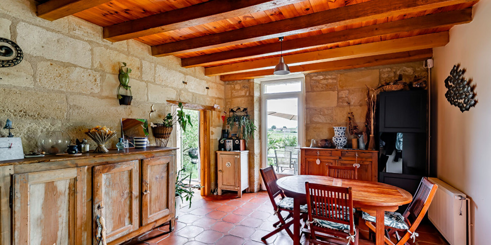 maison à MOULON (33420)