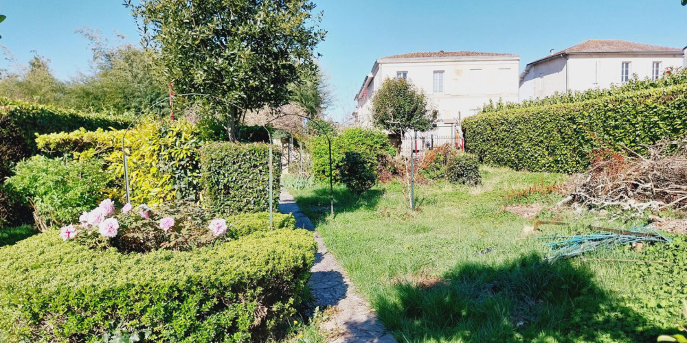 maison à LUSSAC (33570)