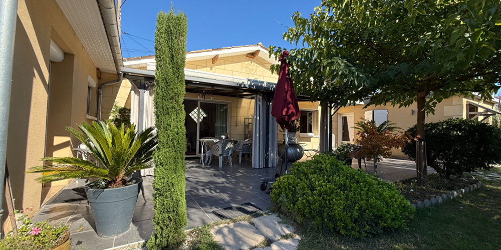 maison à ST DENIS DE PILE (33910)