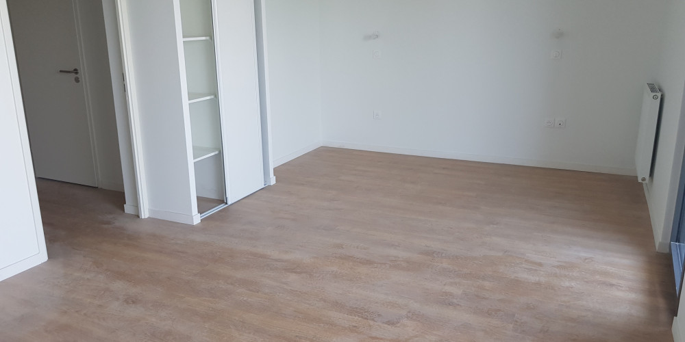 appartement à BRUGES (33520)