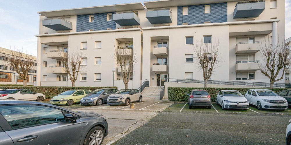 appartement à BORDEAUX (33300)