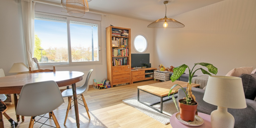 appartement à BORDEAUX (33300)