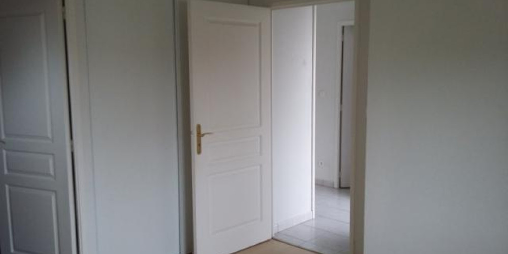 appartement à ST SEURIN SUR L ISLE (33660)