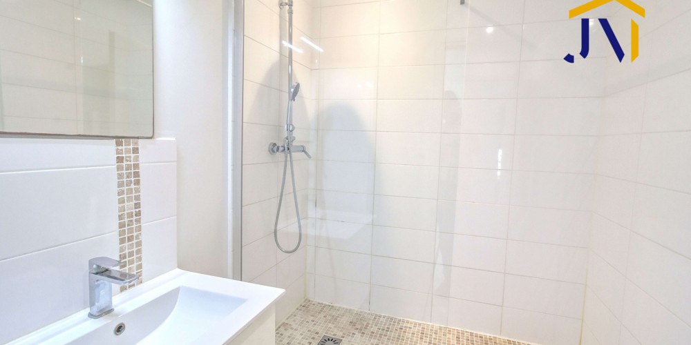 appartement à BORDEAUX (33000)