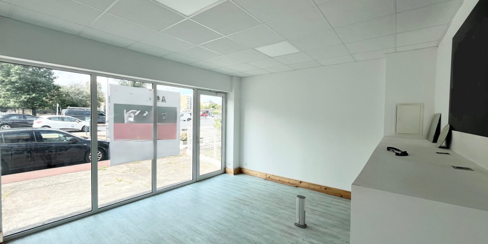local commercial à TALENCE (33400)