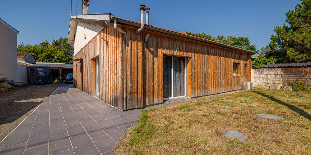 maison à IZON (33450)