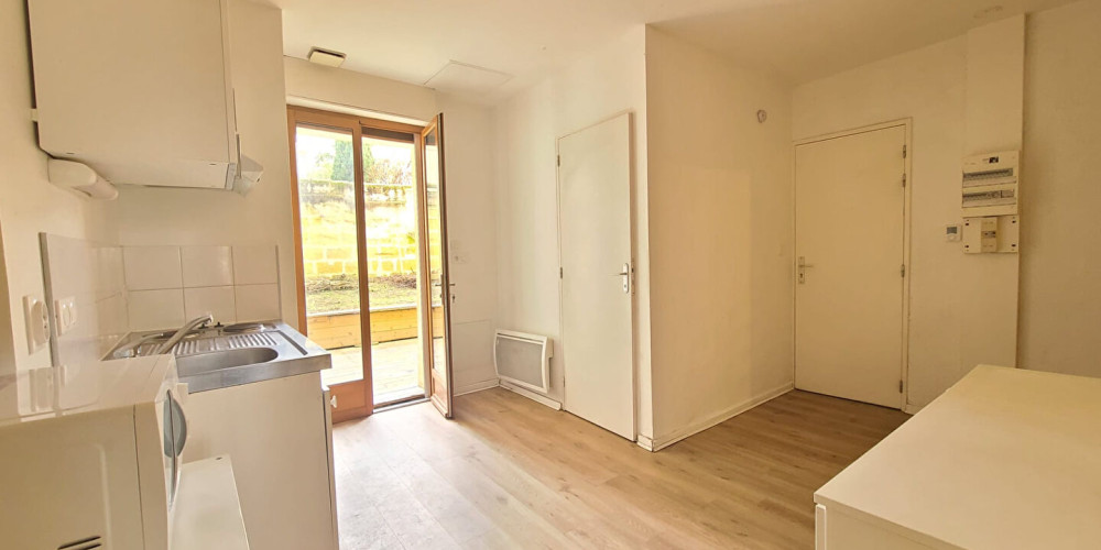 appartement à BORDEAUX (33800)
