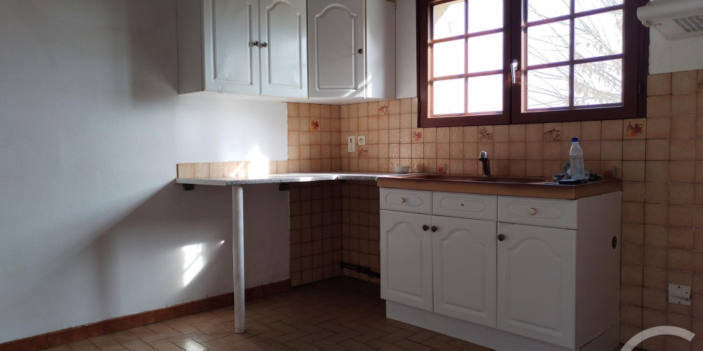 maison à ST PIERRE D AURILLAC (33490)