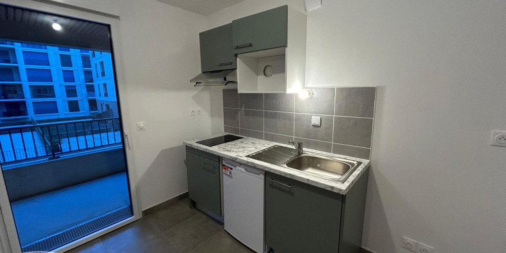 appartement à BORDEAUX (33800)