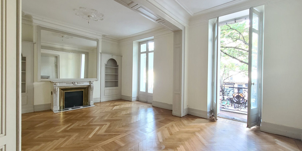 appartement à BORDEAUX (33000)