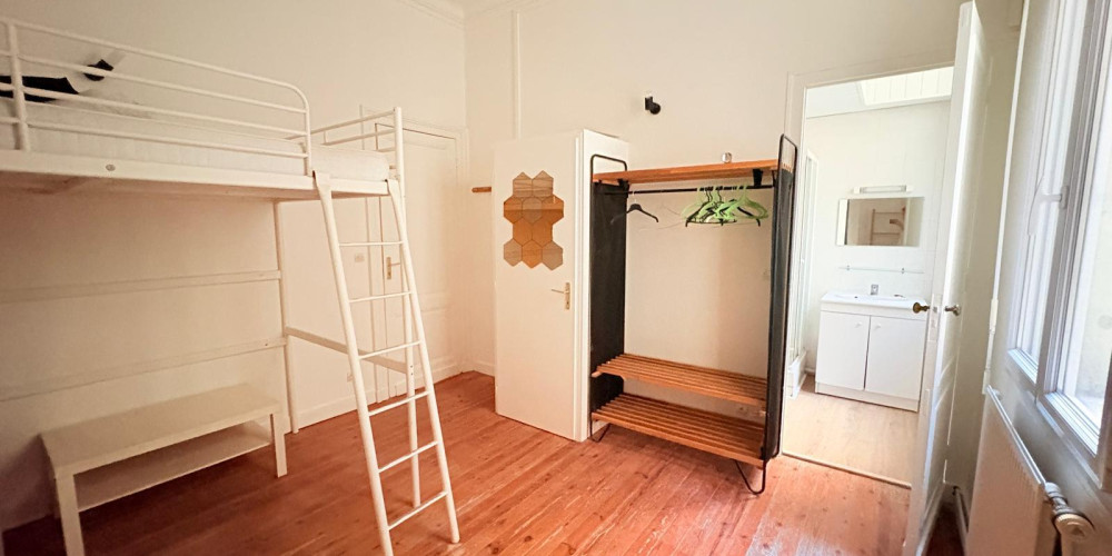 appartement à BORDEAUX (33800)