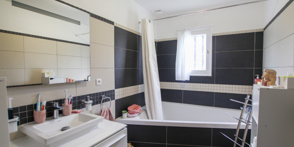 maison à LEOGNAN (33850)