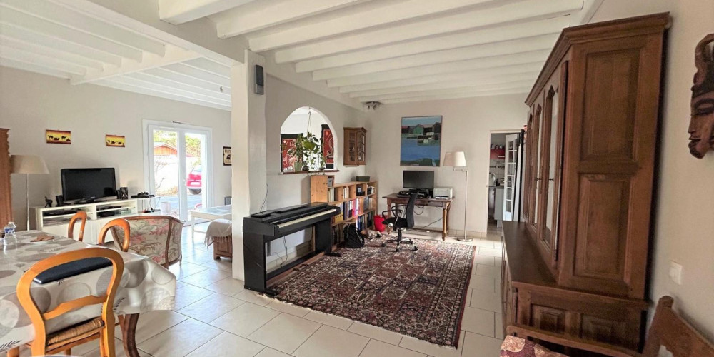 maison à AMBARES ET LAGRAVE (33440)