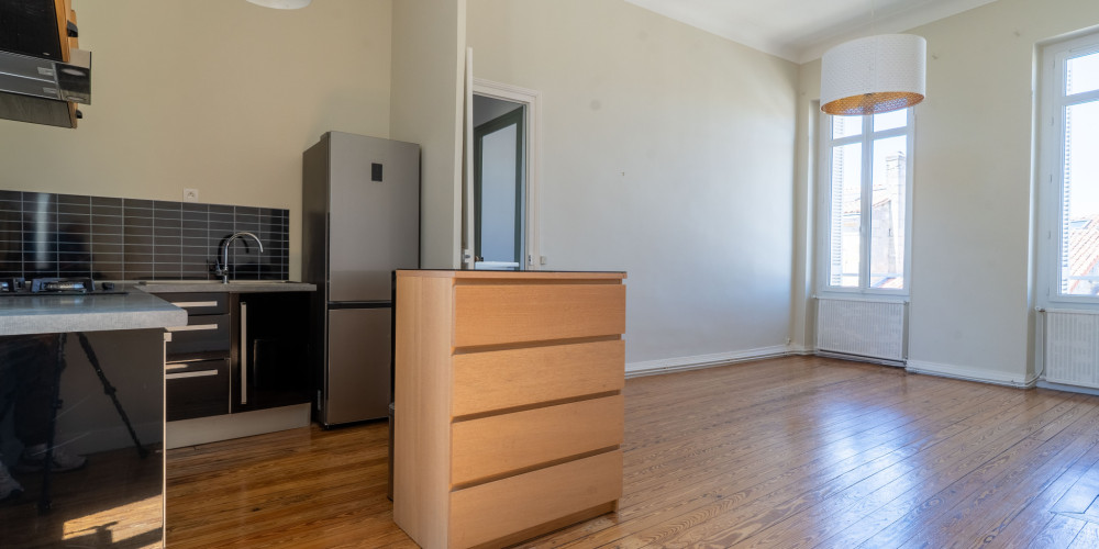 appartement à BORDEAUX (33000)