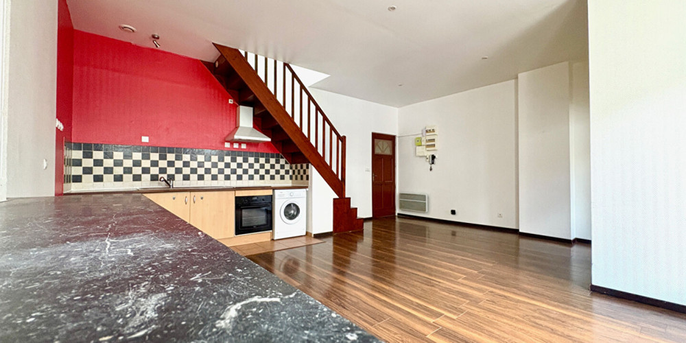 appartement à BORDEAUX (33800)