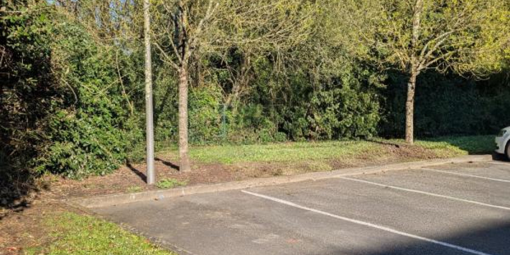 parking à BRUGES (33520)