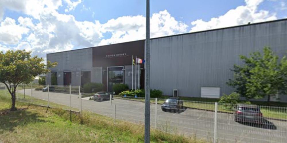 local industriel à AMBARES ET LAGRAVE (33440)