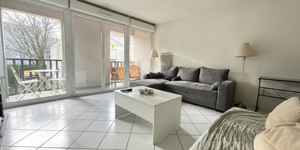appartement à BORDEAUX (33300)