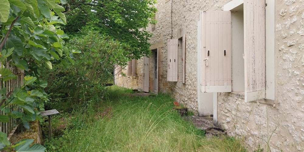 maison à ST QUENTIN DE CAPLONG (33220)