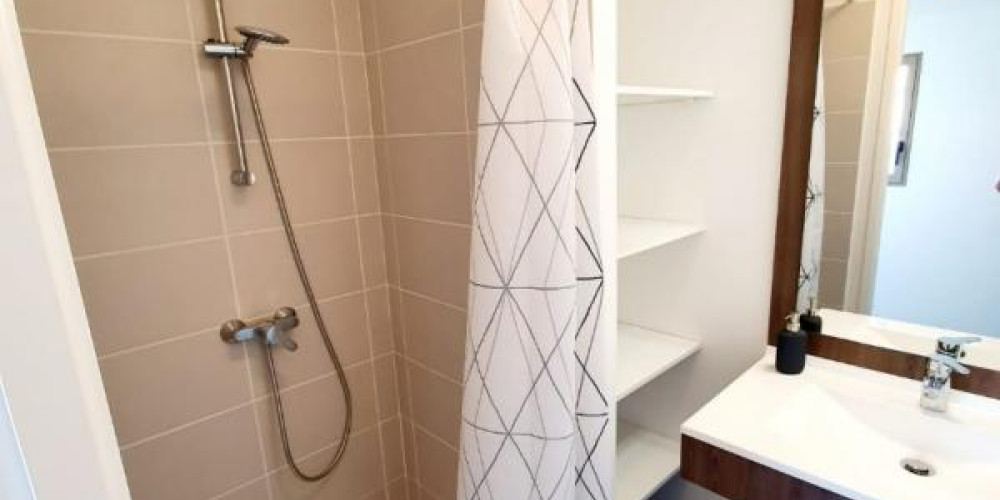 appartement à BORDEAUX (33300)