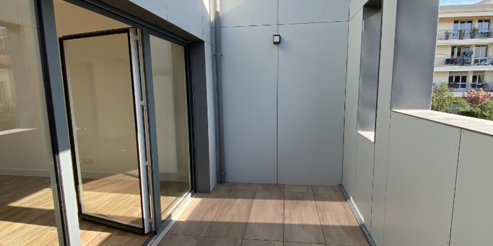 appartement à BORDEAUX (33200)