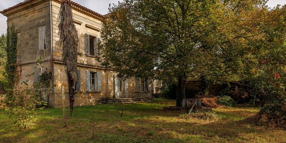 maison à LES PEINTURES (33230)