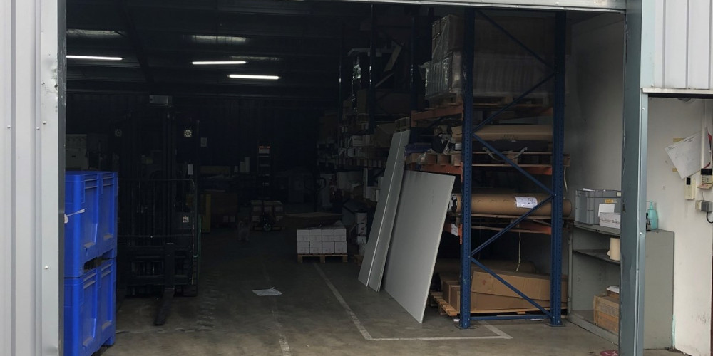 local industriel à BORDEAUX (33100)